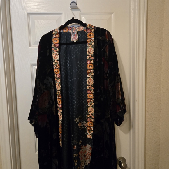 Johnny Was Black Velvet Floral Kimono with Orange Embroidered Trim - Picture 6 of 13